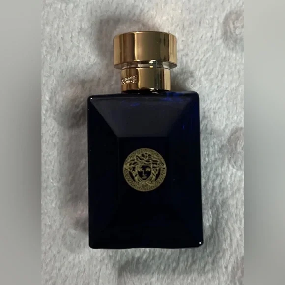 Versace Pour Homme Dylan Blue Eau De Toilette 5ml Miniature Fragrance NEW - Picture 2 of 4